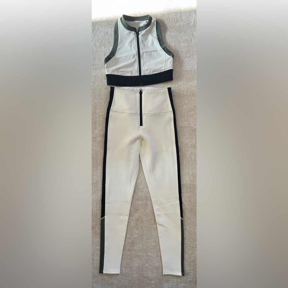 Bandier Solid & Stripe Work Out Green Black Set SZ Small